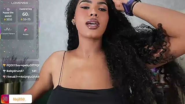 HOTBLACKANDWHITE2 webcam