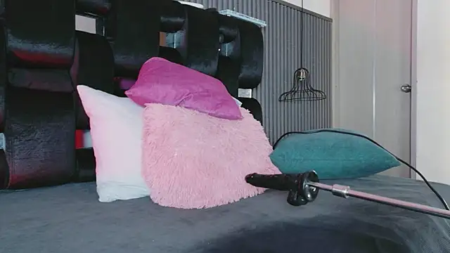 levana1 (F young) - double penetration+ last tipper control