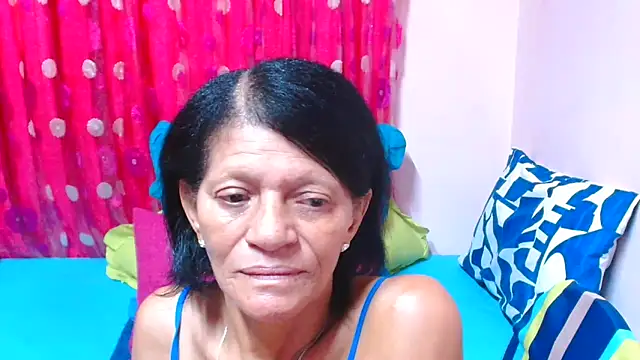 sluttyroxy - SLUTTYROXY's free webcam