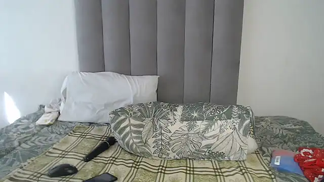 tasha_xxx (F young) - SQUIRT FOR DADDY