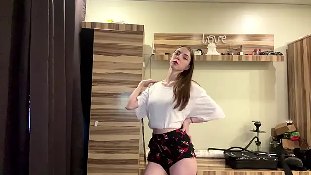 pollydream - PollyDream's free webcam - UK Sex Cams