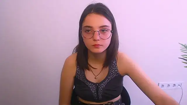 sun_shine__ - Sun_Shine__'s free webcam