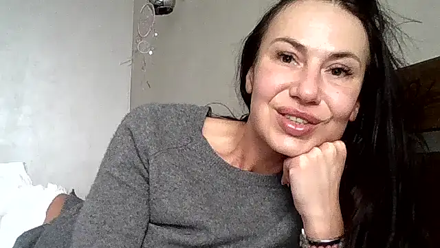 julianagold1 - JulianaGold1's free webcam