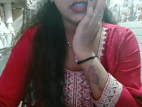 lovingpihu - LovingPihu's free webcam