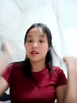 pretty-haert - Pretty-haert's free webcam