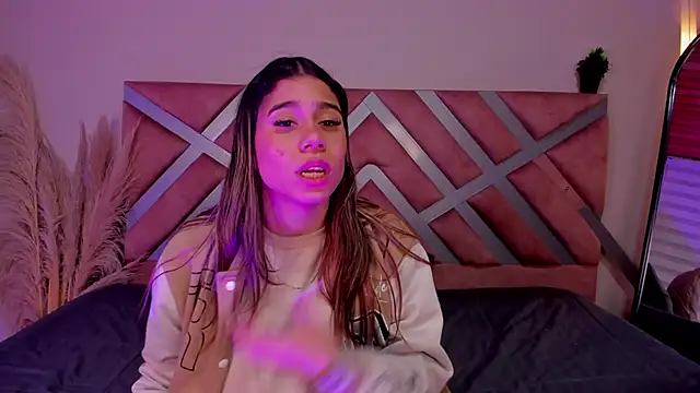 rachell_criss - Rachell_criss's free webcam