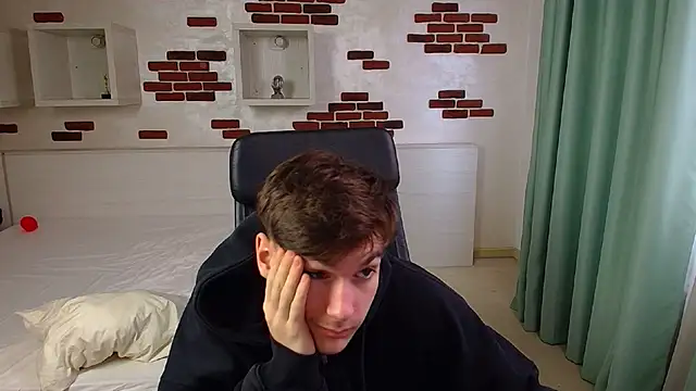 BradyFlint live sex cam