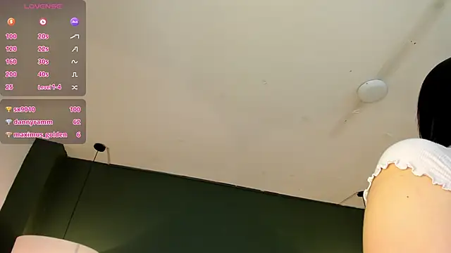 kya_wild (F young) - make me rain💧😈🍑