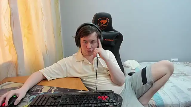 iliaskrislove - Iliaskrislove's free webcam - UK Sex Cams