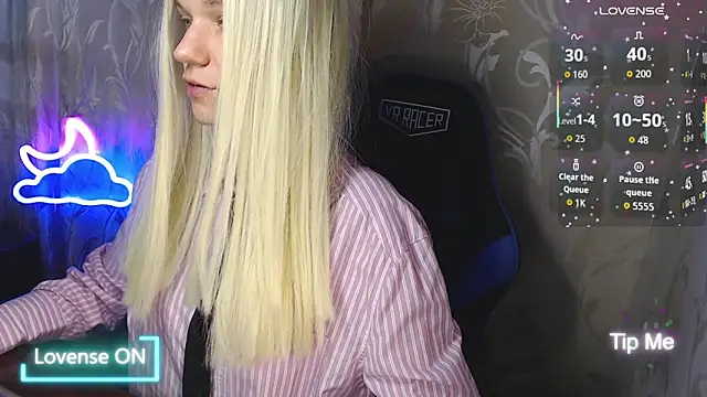 shiny_victoria - Shiny_Victoria's free webcam - UK Sex Cams