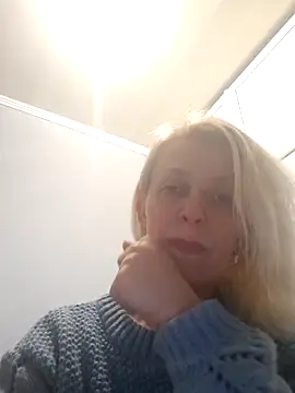 MiaLove183 live sex cam