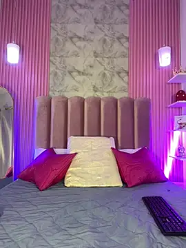 arianarougee - ArianaRougee's free webcam - UK Sex Cams