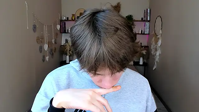 markbranston (M twink) - I am in boxers