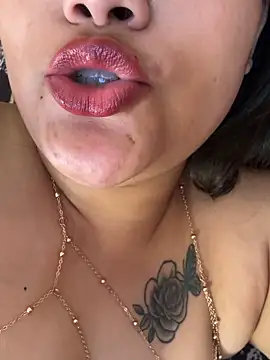 live on webcam HotNeha08