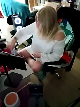 juliettemaitresse - JulietteMaitresse's free webcam - UK Sex Cams