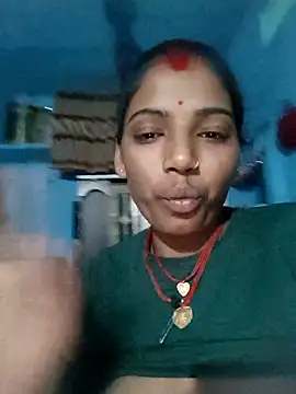 Webcam Model (Queen_chayna)  is live.Free join now!