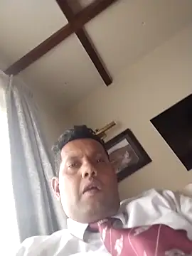 roxioox (Ask my age) - To buy apple laptop