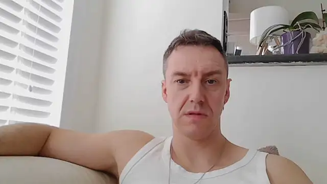 ploki2180 live sex cam