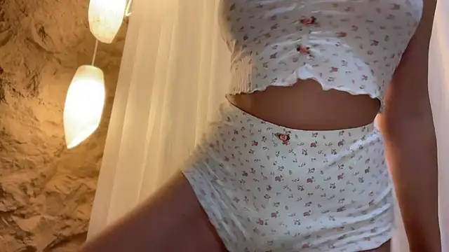 GenesisCastillano live sex cam