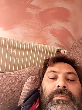 necroforo (M mature) - Senza masturbarmi e venire fino al goal