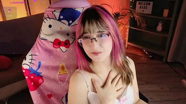 soffi_toffi - Soffi_Toffi's free webcam - UK Sex Cams