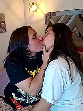 liily_foxxy (G teen) - French kiss