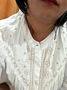 queen_kushi4 - Queen_Kushi4's free webcam