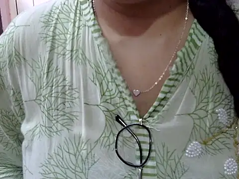 cute_aliyaa - Cute_Aliyaa's free webcam