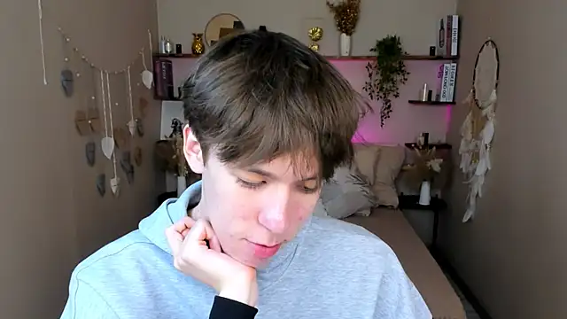 markbranston (M twink) - I am in boxers