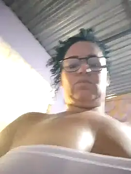 tugordita-hot (F milf) - Botella en el ass