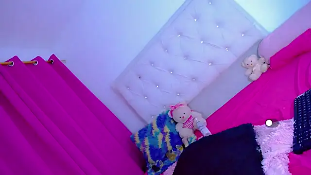 theylor_rouse - Theylor_Rouse's free webcam - UK Sex Cams