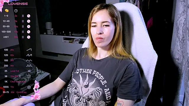 ZoyaMill live sex cam