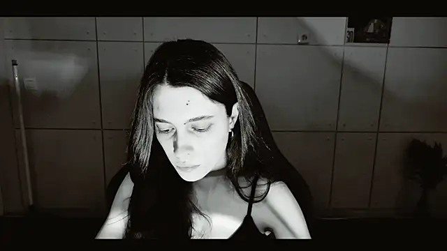 yoka_paradoxxx - Yoka_paradoXXX's free webcam