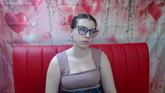 lilianashine - LilianaShine's free webcam