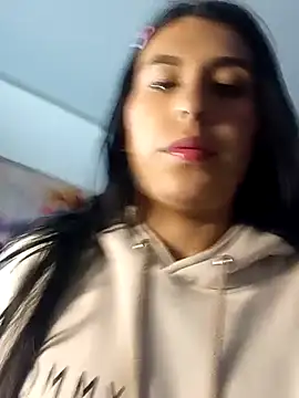 charlottte_wh - Charlottte_wh's free webcam