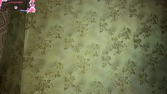 qutiedasweet - QutieDaSweet's free webcam