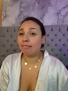 lizzrouse - LizzRouse's free webcam