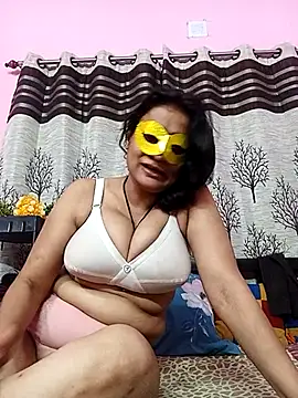 gullapi (F milf) - Full nude show