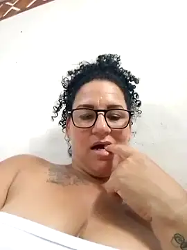 tugordita-hot (F milf) - Botella en el ass
