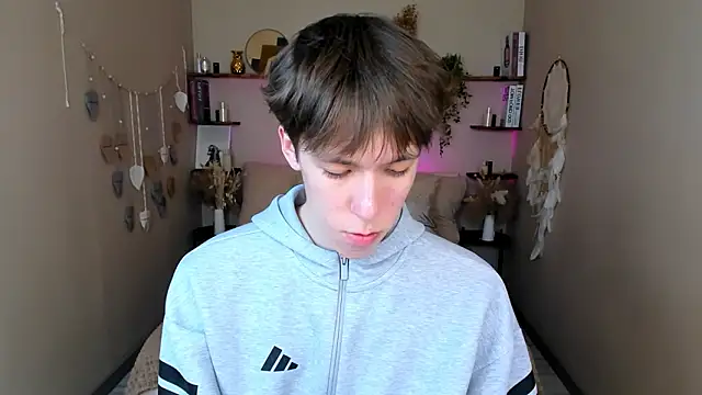 markbranston (M twink) - I am in boxers