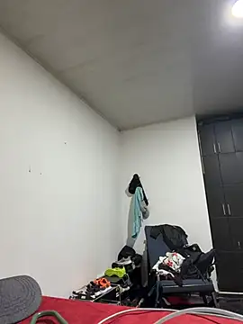 Webcam Model (violeta365) is live