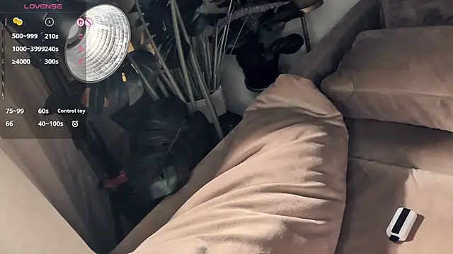 LaureMestler's live cam