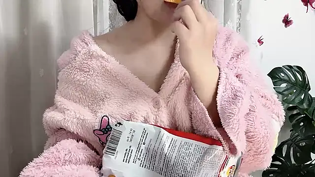 Amelia-babee live sex cam