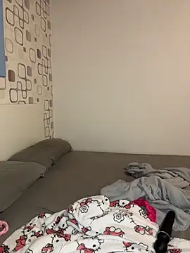 littlechaosqueen (F teen) - Tits out 🍒