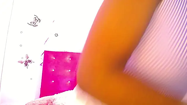 Naughty_choko live sex cam