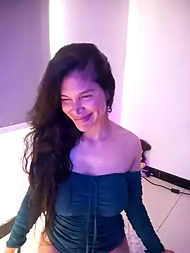 _aish_a - _aish_a's free webcam