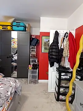 Webcam Model (Maddythemilf)  is live.Free join now!