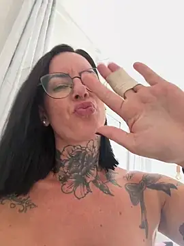 anny_fetish (F milf) - MAKE ME HAPPY