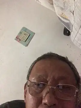 yaocaobi8 (M mature) - 想看更刺激的表演，加入私秀吧！