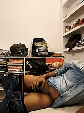 hottlund6 (M young) - Put dildo in ass